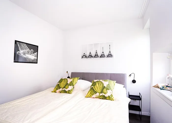 Hamburger Str 4 We 6 *